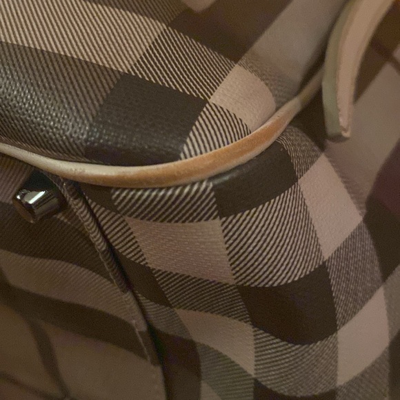 Burberry Smoke Check Canterbury handbag in excellent condition! Clean in & out!! - Picture 9 of 17